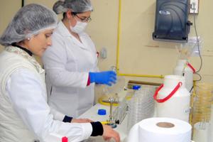 Laboratorio UACh Realiza Análisis de Agua Certificados por el INN