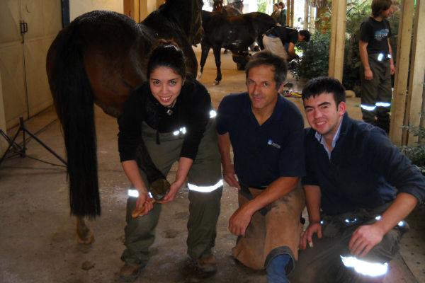 Estudiantes se Capacitan en Herrería