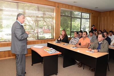 Ministro de Agricultura Conoció Trabajo del CIA/CENEREMA UACh