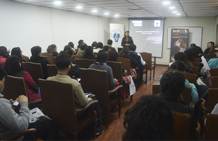 Todo un éxito charla “Resistencia antimicrobiana en mascotas: una amenaza silenciosa”