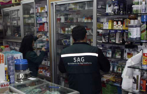 Inspectores del SAG de Coquimbo Realizaron Fiscalización en Farmacias que Expenden Productos de Uso Veterinario